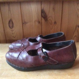 Zeeta Cinnamon Criss-cross Mary Jane Style Leather Buckle Shoes Size 41-US 9.5